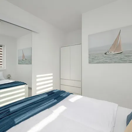 Modern Herberta By Rent Like