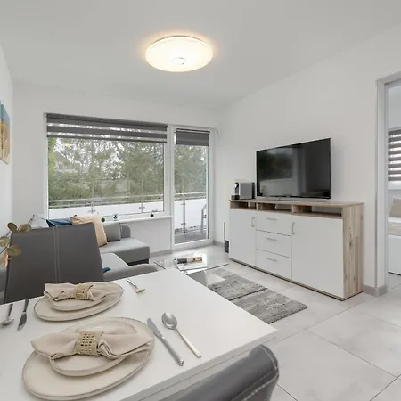 公寓 Modern Herberta By Rent Like 斯维诺乌伊希切
