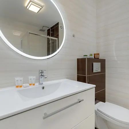 Modern Herberta By Rent Like